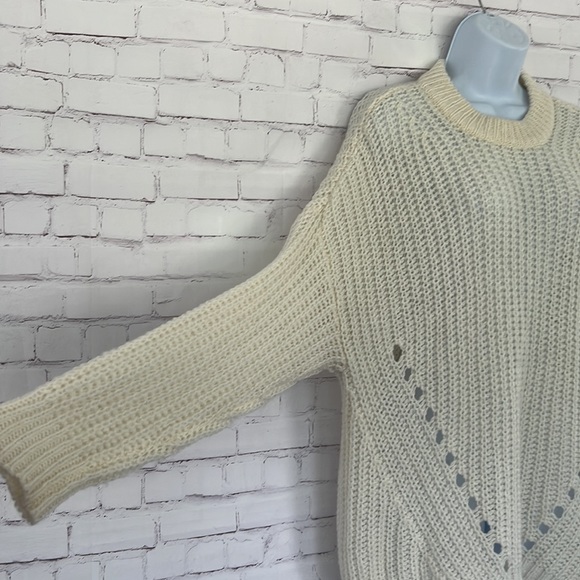 American Eagle Outfitters Oversized Knit Sweater Cream Ivory - Picture 5 of 9